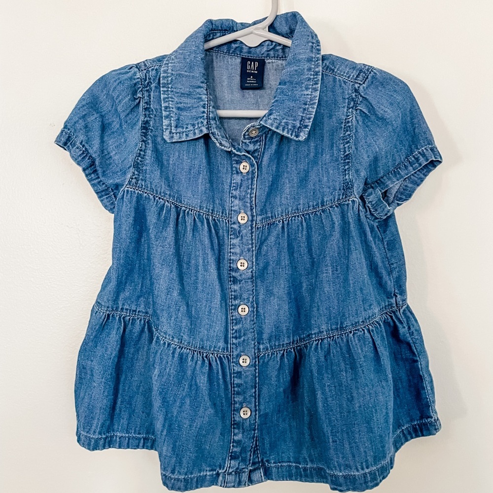 Gap size 4T girls chambray short sleeved too